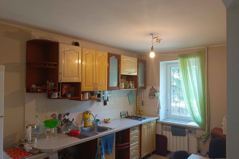 Продаётся 3-комнатная квартира, 45.5 м²