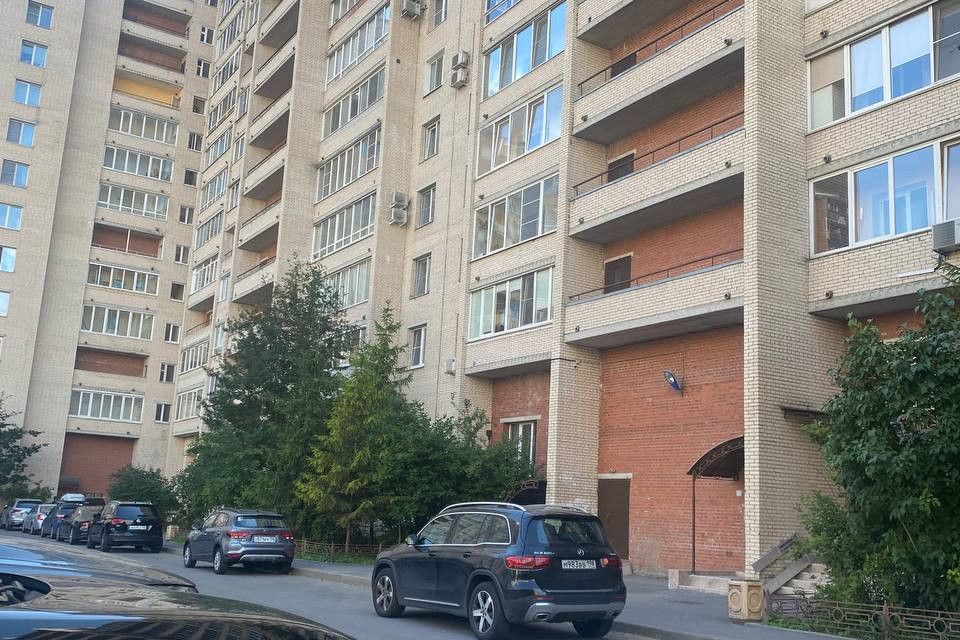 Продаётся 2-комнатная квартира, 71.9 м²