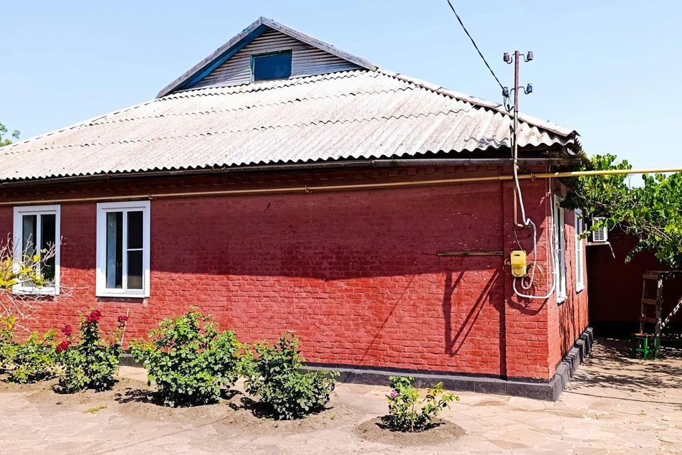 Продаётся 2-этажный дом, 203.9 м²