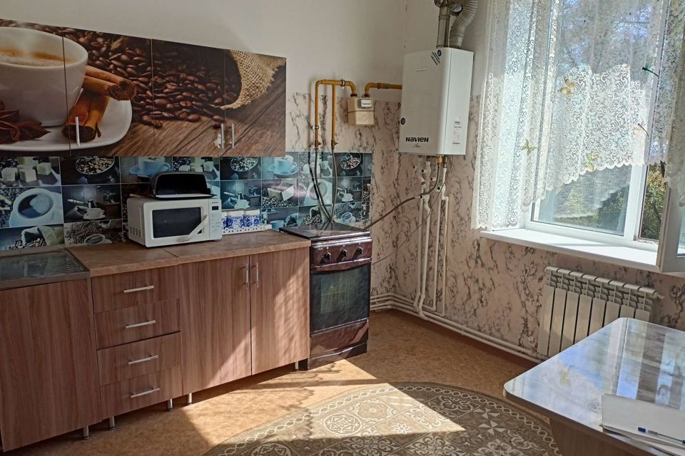 Продаётся 1-комнатная квартира, 52 м²