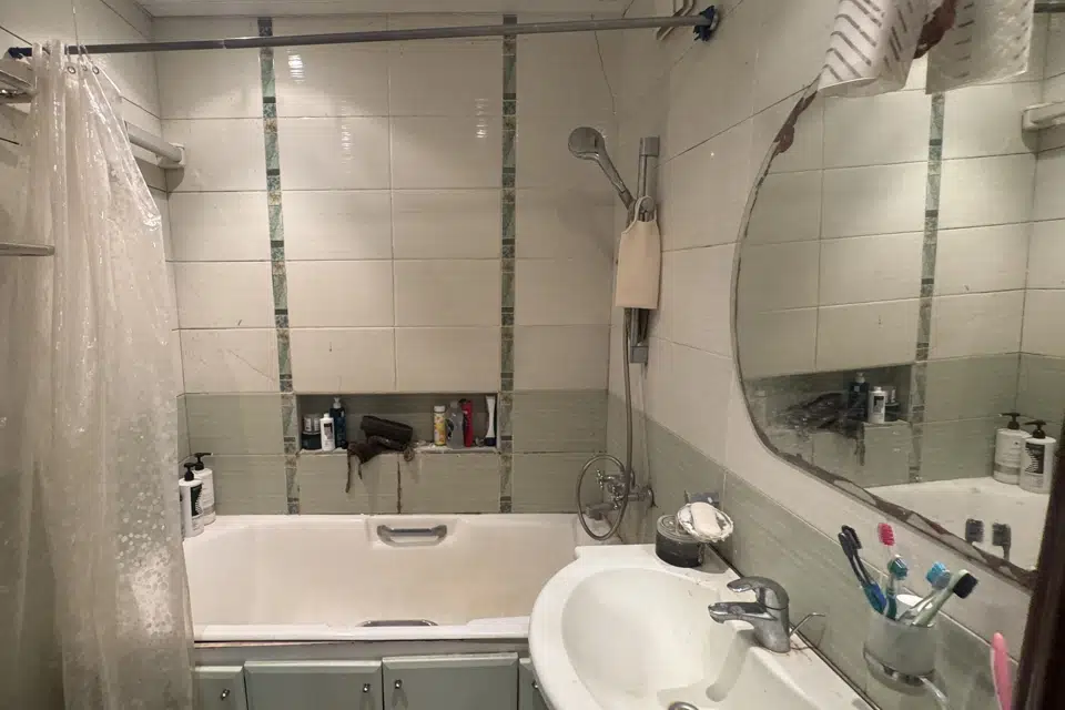 Продаётся 4-комнатная квартира, 98 м²