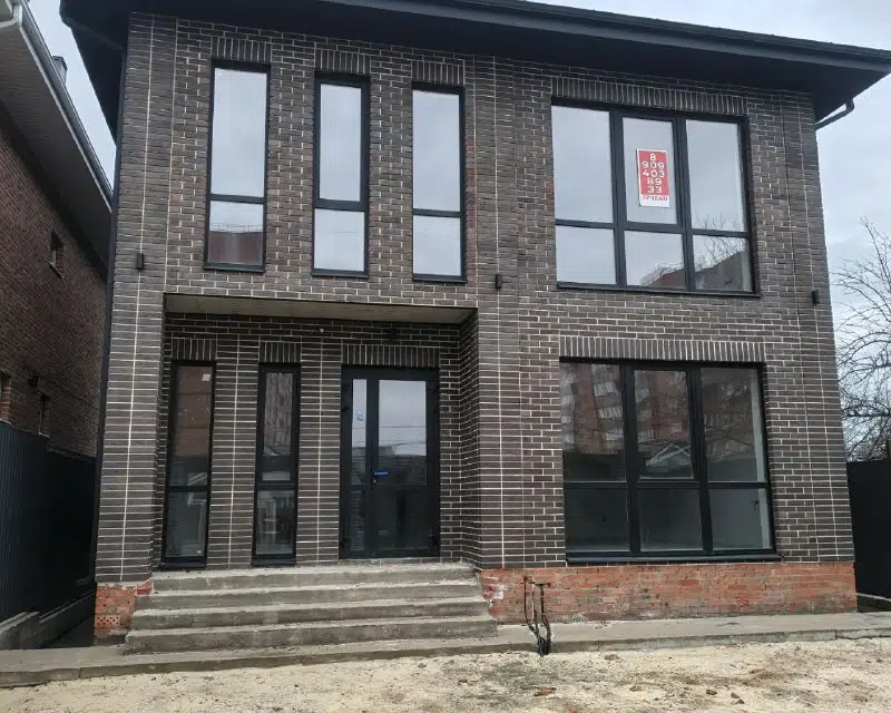 Продаётся 2-этажный дом, 260 м²