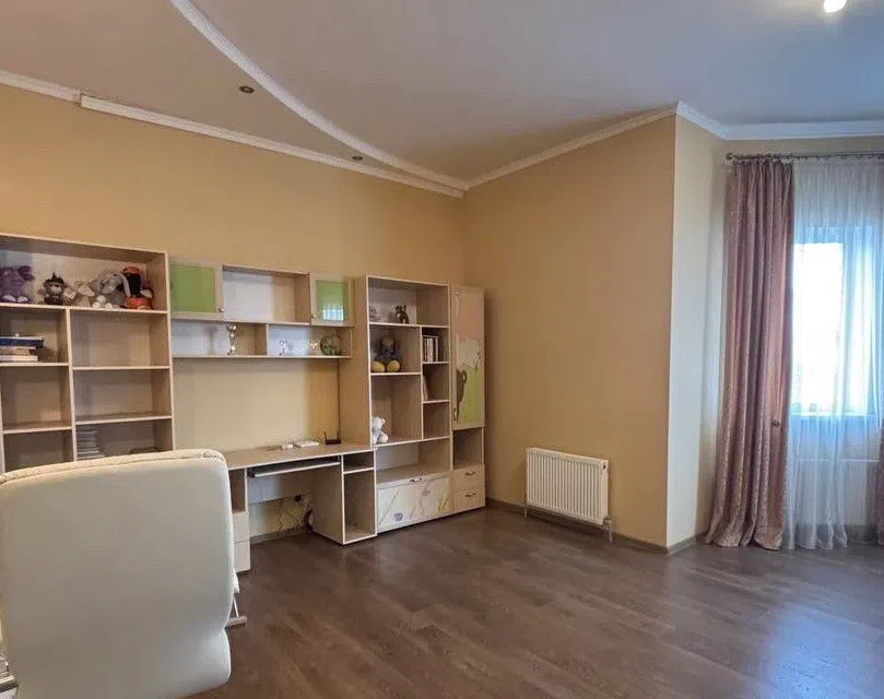 Продаётся 2-этажный дом, 217 м²