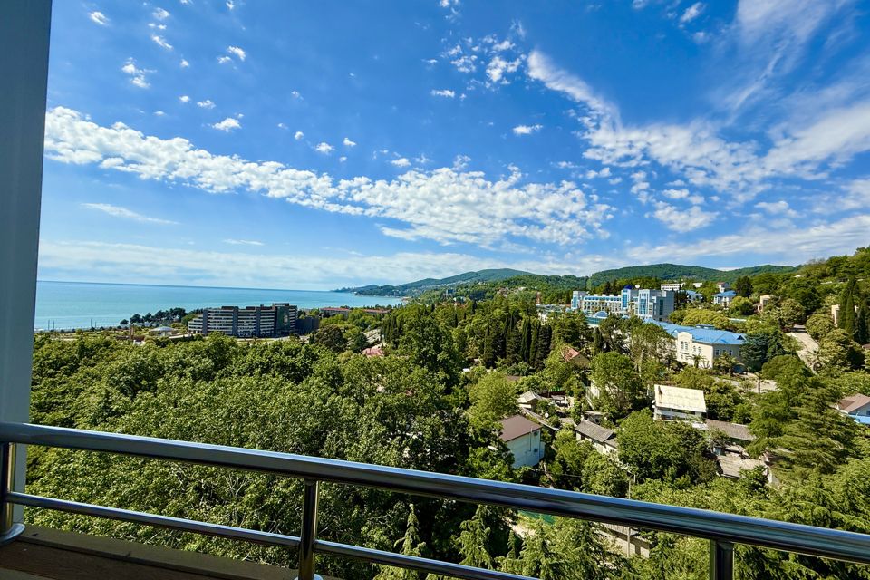 Продаётся 4-комнатная квартира, 100 м²