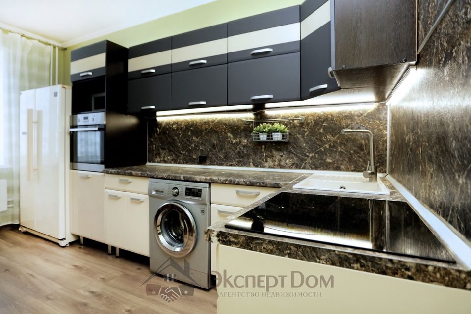 Продаётся 2-комнатная квартира, 75.8 м²