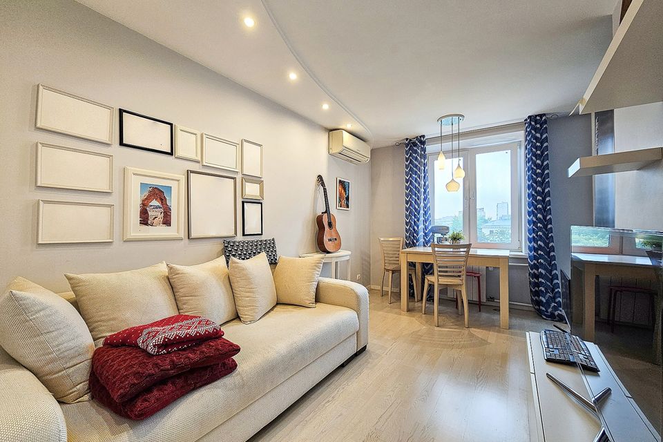 Продаётся 3-комнатная квартира, 56.2 м²
