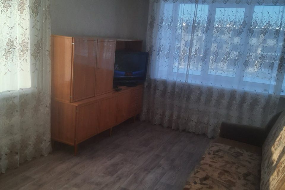 Продаётся 2-комнатная квартира, 41.8 м²