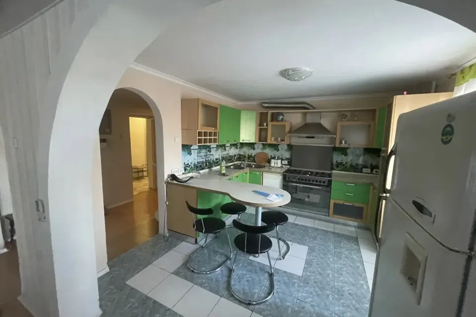 Сдаётся 3-комнатная квартира, 110 м²