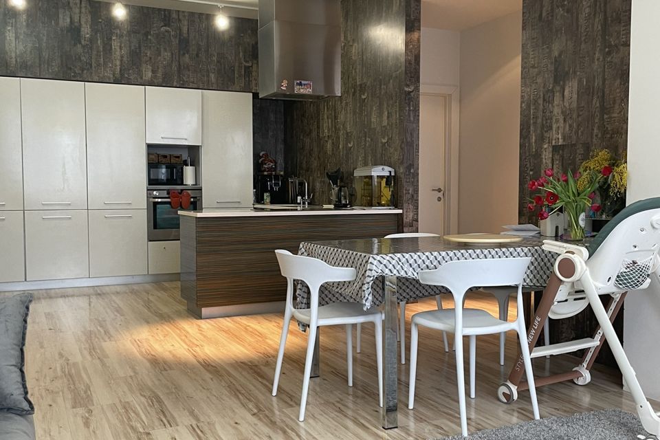 Продаётся 3-комнатная квартира, 102.6 м²