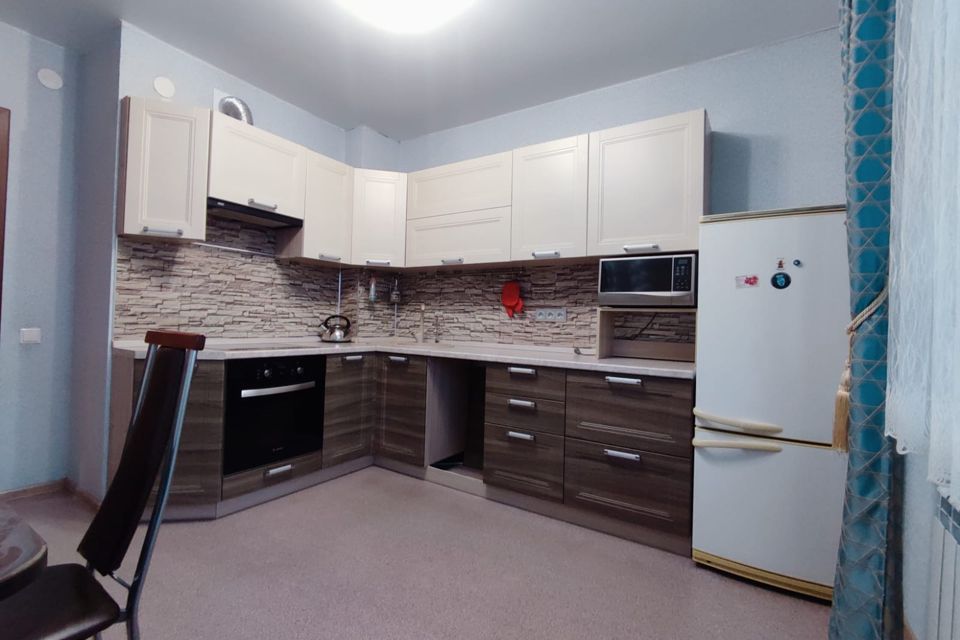 Сдаётся 2-комнатная квартира, 62 м²