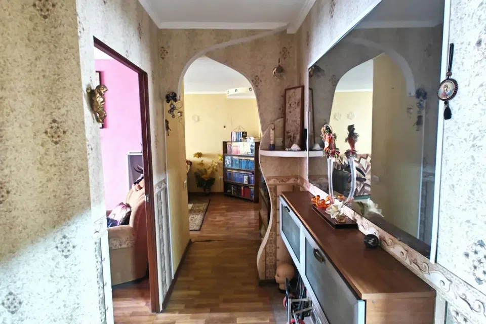Продаётся 3-комнатная квартира, 60 м²