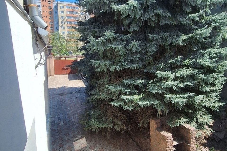 Продаётся 2-этажный дом, 270 м²