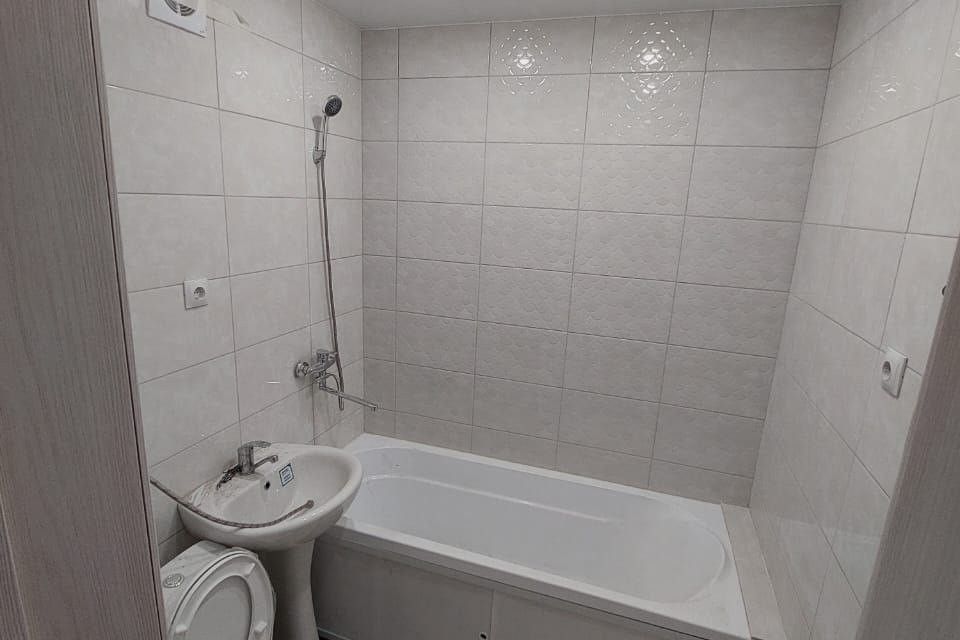 Продаётся 1-комнатная квартира, 63.1 м²