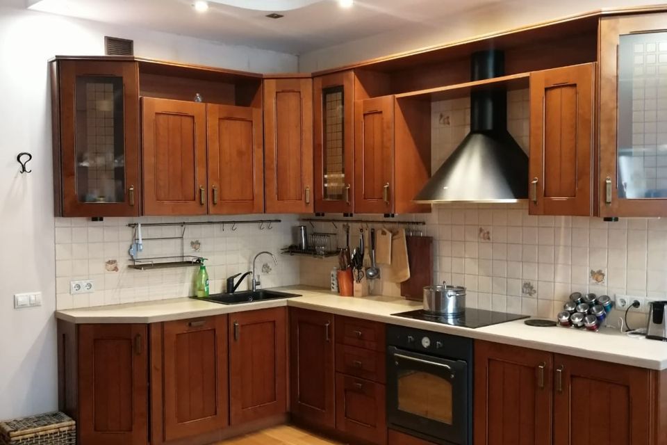 Продаётся 3-комнатная квартира, 115.7 м²