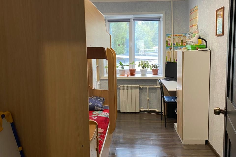Продаётся 3-комнатная квартира, 53.6 м²