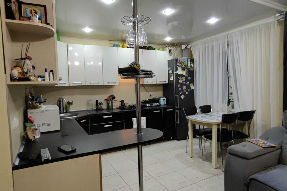 Продаётся 3-комнатная квартира, 58.8 м²
