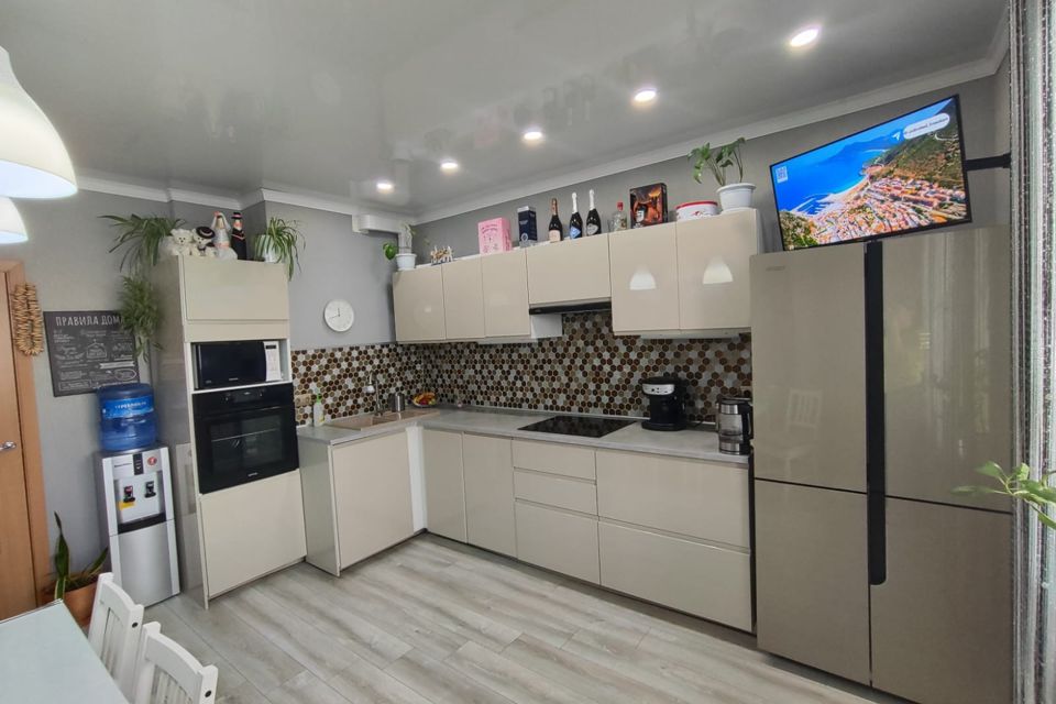 Продаётся 2-комнатная квартира, 66.5 м²