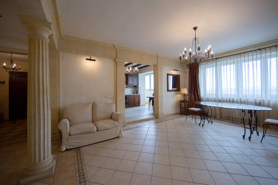 Продаётся 5-комнатная квартира, 154.8 м²