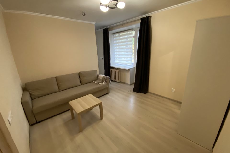 Продаётся 2-комнатная квартира, 42.2 м²