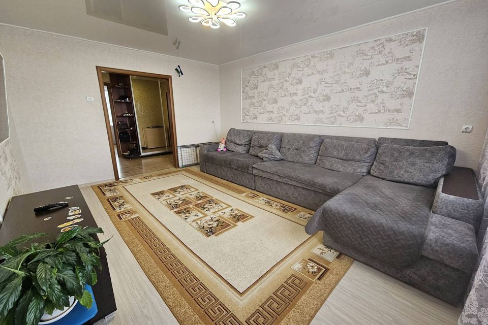 Продаётся 4-комнатная квартира, 81.4 м²