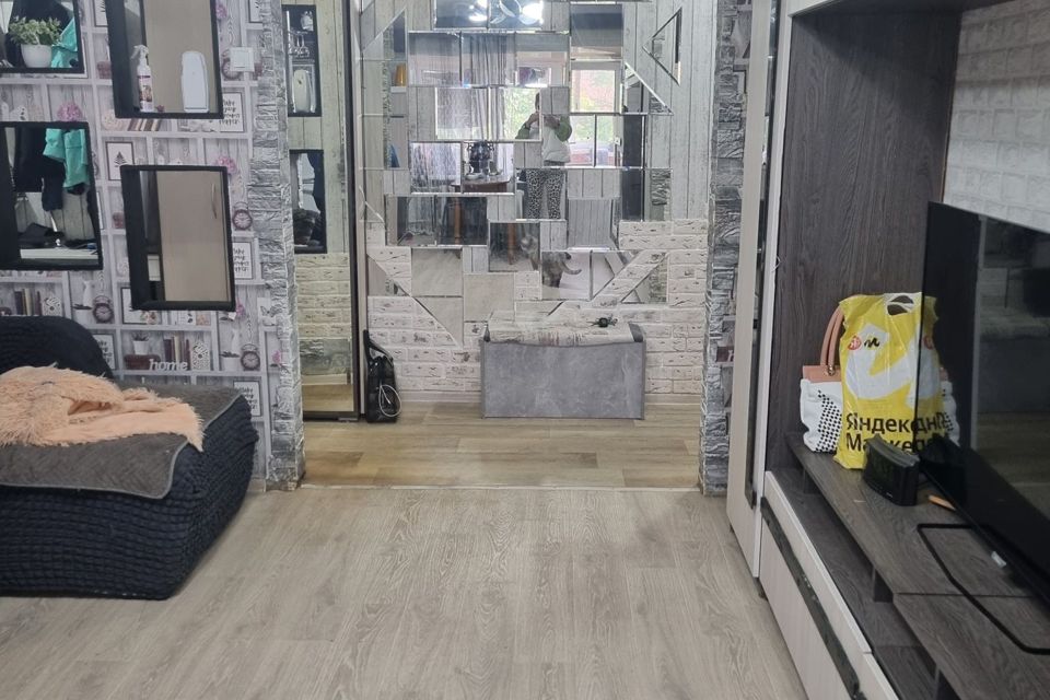 Продаётся 3-комнатная квартира, 56.9 м²