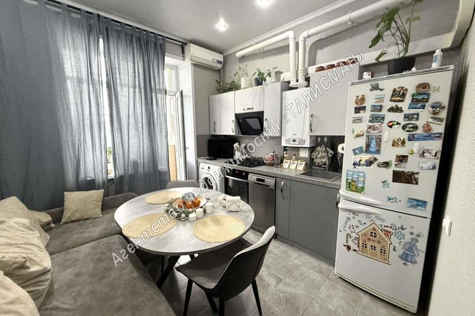 Продаётся 2-комнатная квартира, 55.2 м²