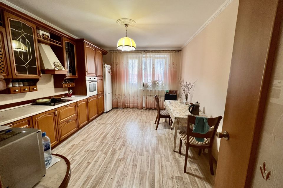 Продаётся 2-комнатная квартира, 77.8 м²