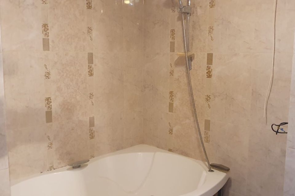 Продаётся 3-комнатная квартира, 47.8 м²