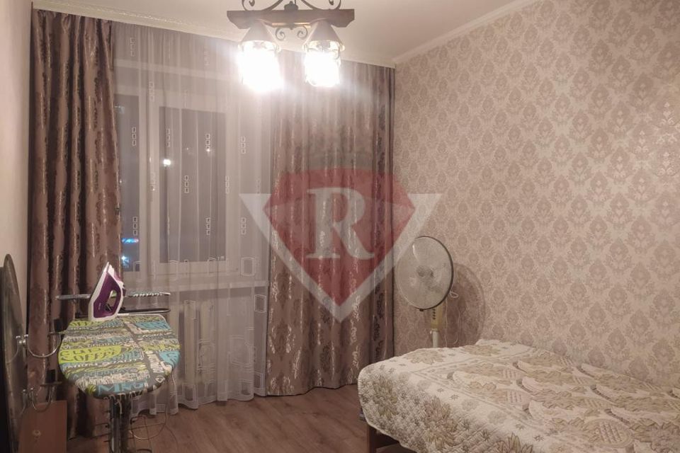 Продаётся 4-комнатная квартира, 59.6 м²