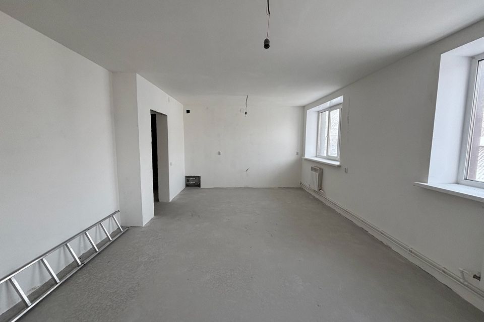 Продаётся 4-комнатная квартира, 69.8 м²