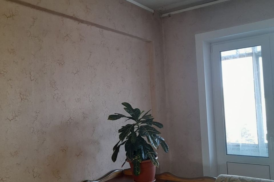 Продаётся 3-комнатная квартира, 43.2 м²