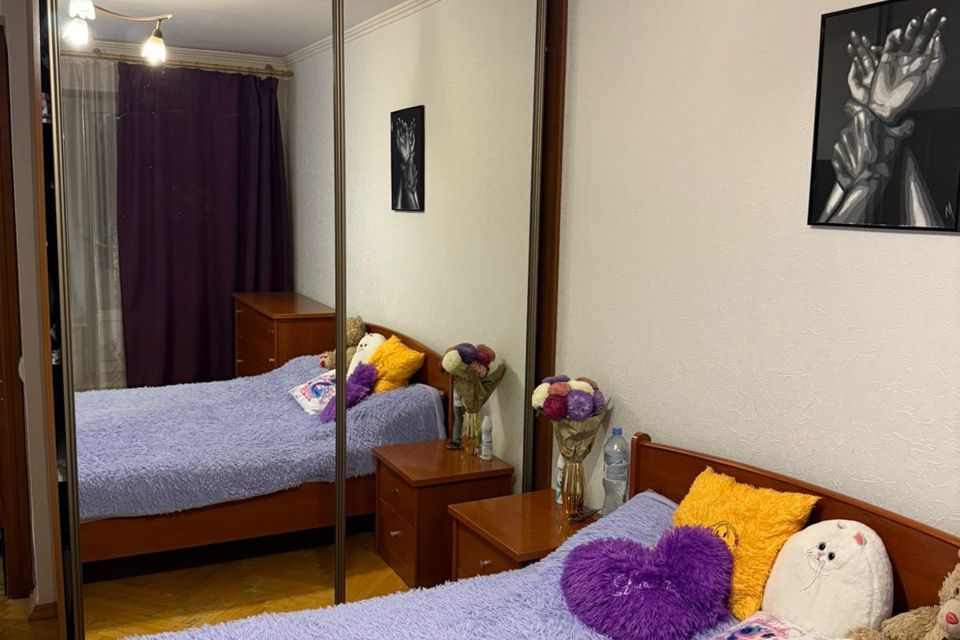 Продаётся 3-комнатная квартира, 60.3 м²