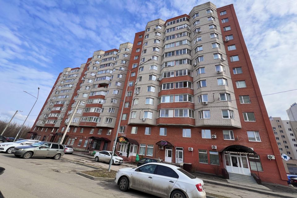 Продаётся 2-комнатная квартира, 60.9 м²