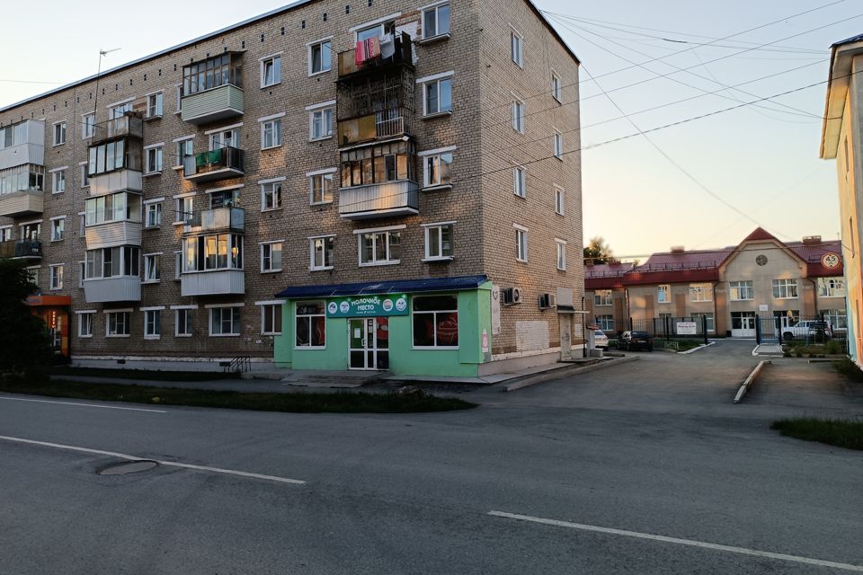 Продаётся 2-комнатная квартира, 42.7 м²