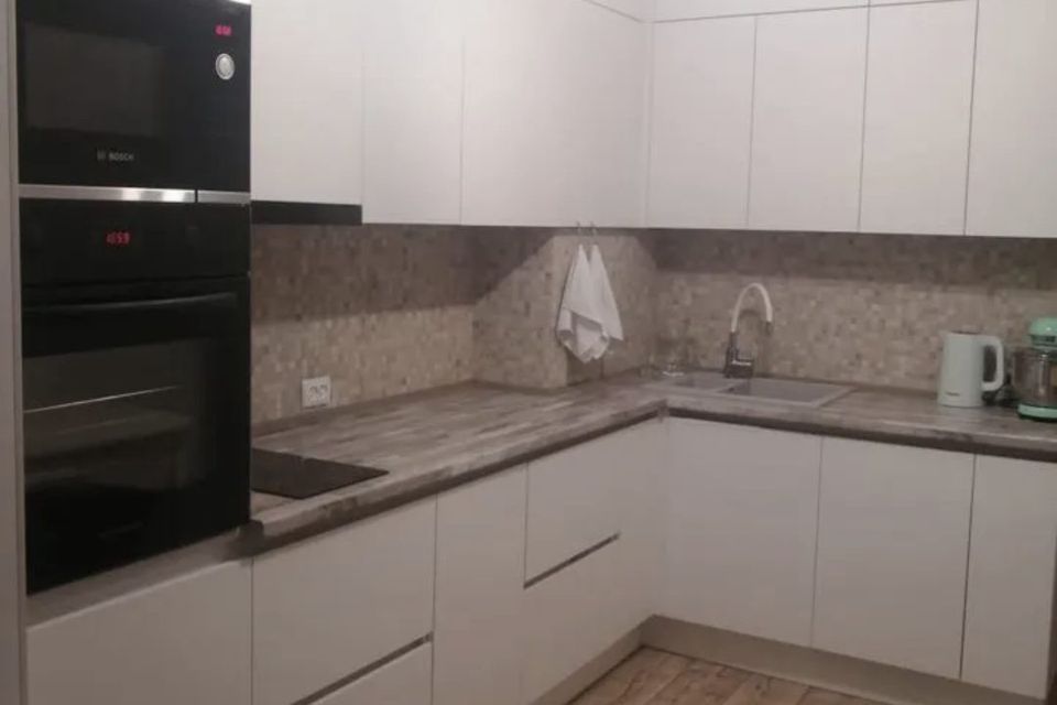 Сдаётся 3-комнатная квартира, 59.8 м²