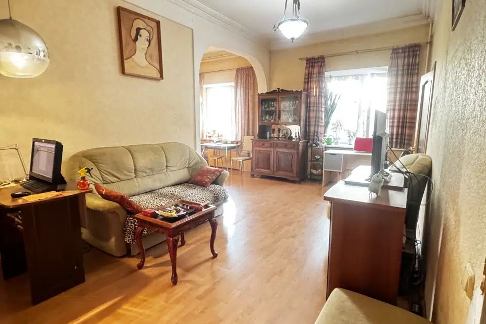 Продаётся 2-комнатная квартира, 58 м²
