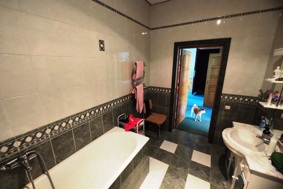 Продаётся 2-комнатная квартира, 97.1 м²