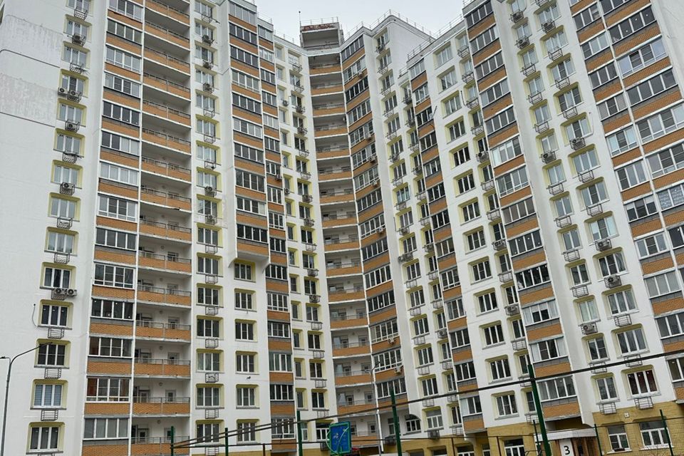 Продаётся 1-комнатная квартира, 37.8 м²