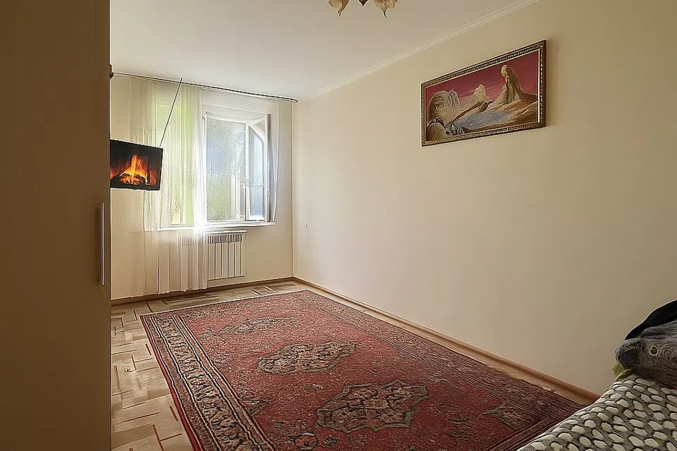 Продаётся 3-комнатная квартира, 57.9 м²