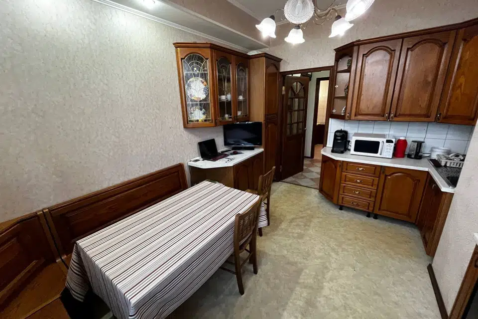 Продаётся 3-комнатная квартира, 90 м²