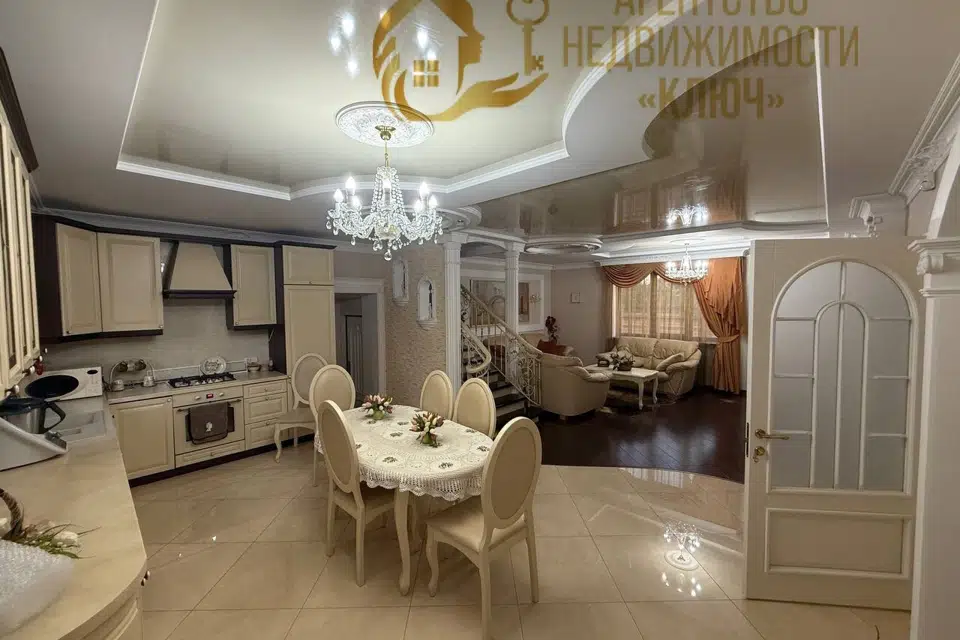 Продаётся 2-этажный дом, 210 м²