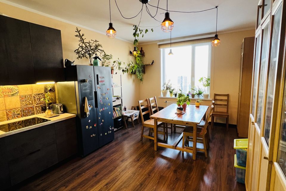 Продаётся 3-комнатная квартира, 81.6 м²