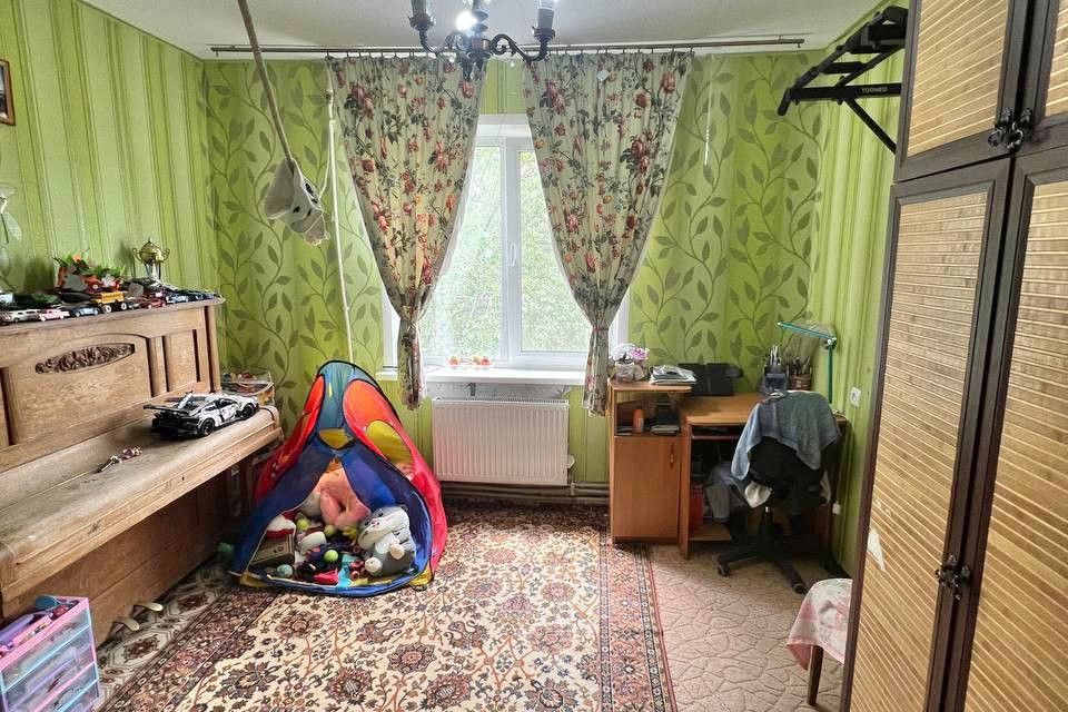 Продаётся 4-комнатная квартира, 80.4 м²