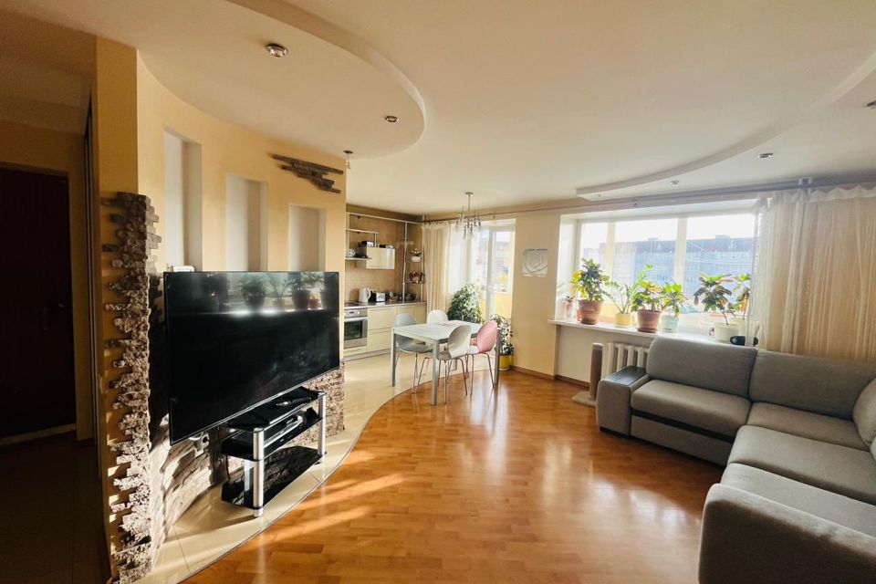 Продаётся 3-комнатная квартира, 67 м²