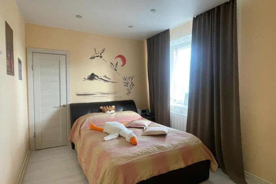 Продаётся 3-комнатная квартира, 105 м²