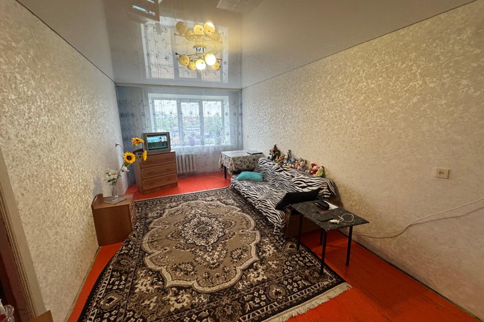Продаётся 3-комнатная квартира, 61.8 м²