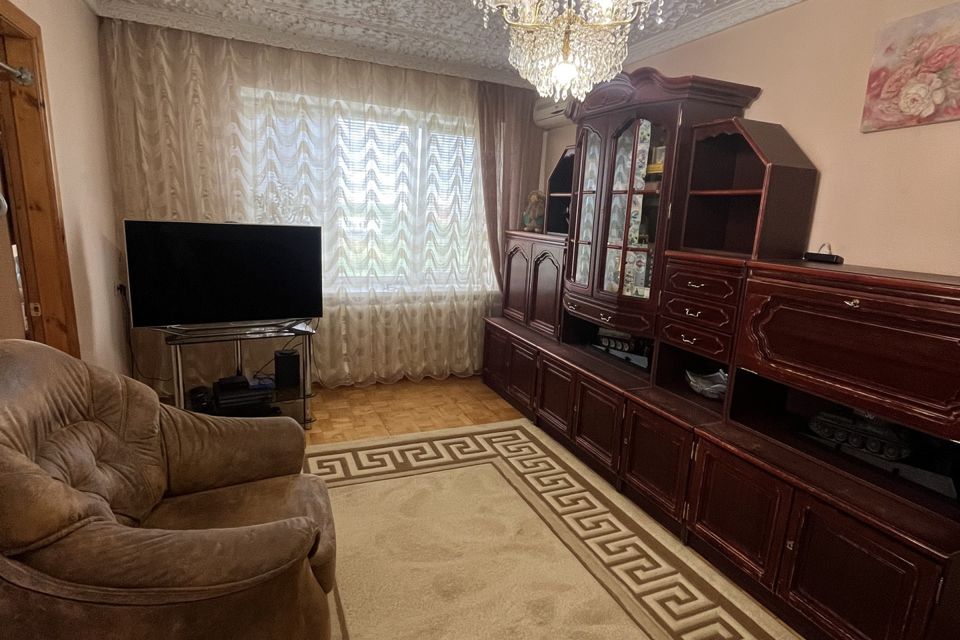 Продаётся 4-комнатная квартира, 62 м²
