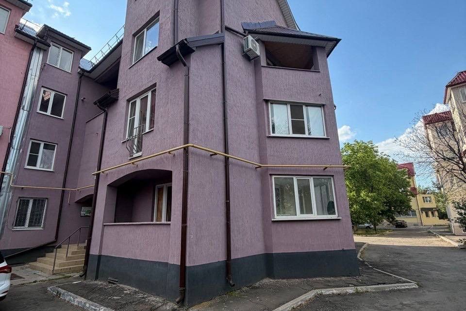 Продаётся 4-комнатная квартира, 106.1 м²