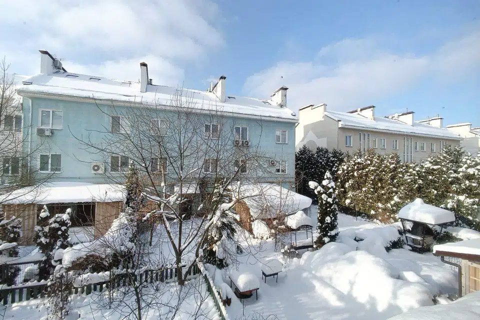Продаётся 5-комнатная квартира, 180.3 м²