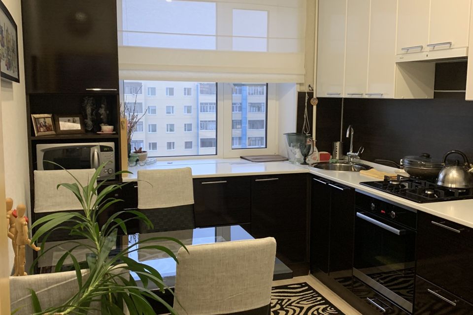 Продаётся 3-комнатная квартира, 63.7 м²